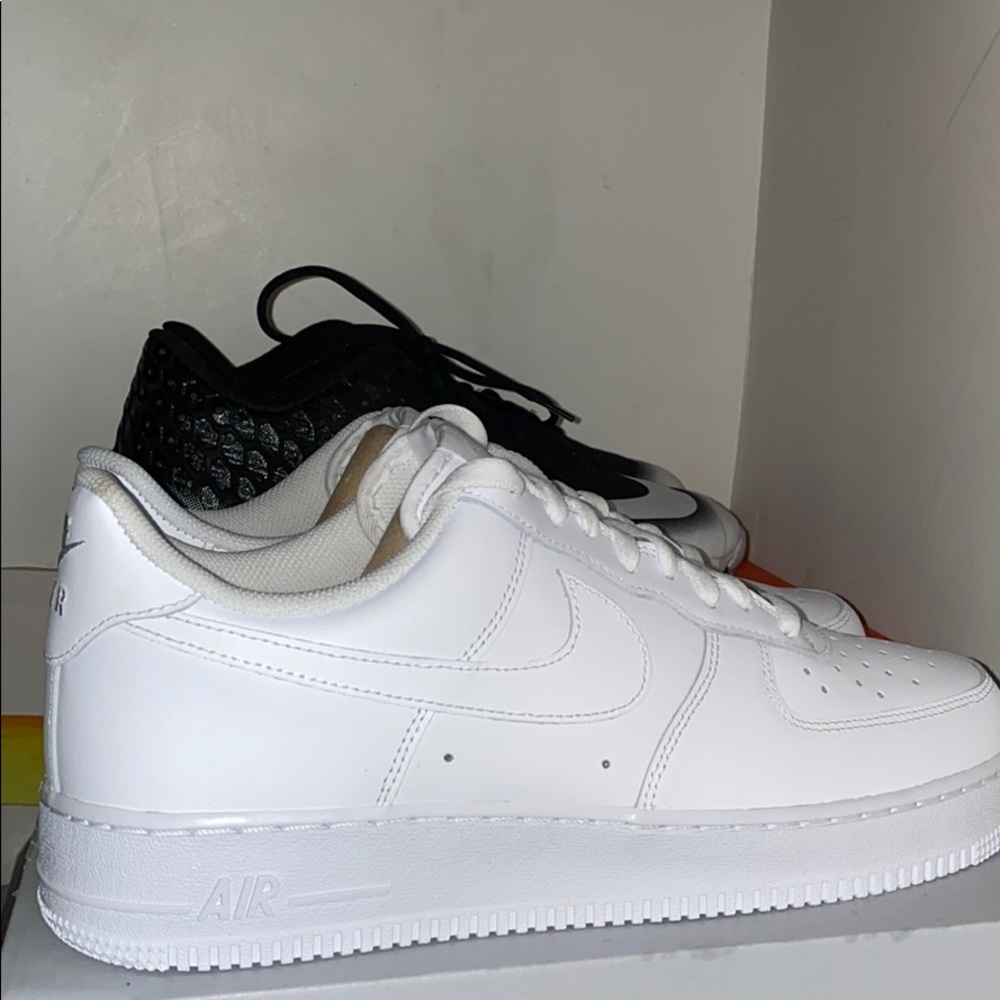 Air Force 1 low